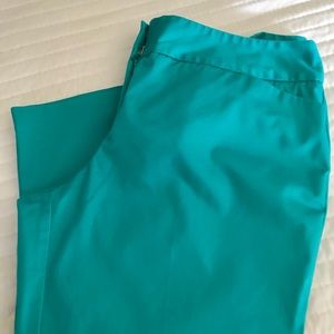 Worthington Women’s size 18 modern fit crops